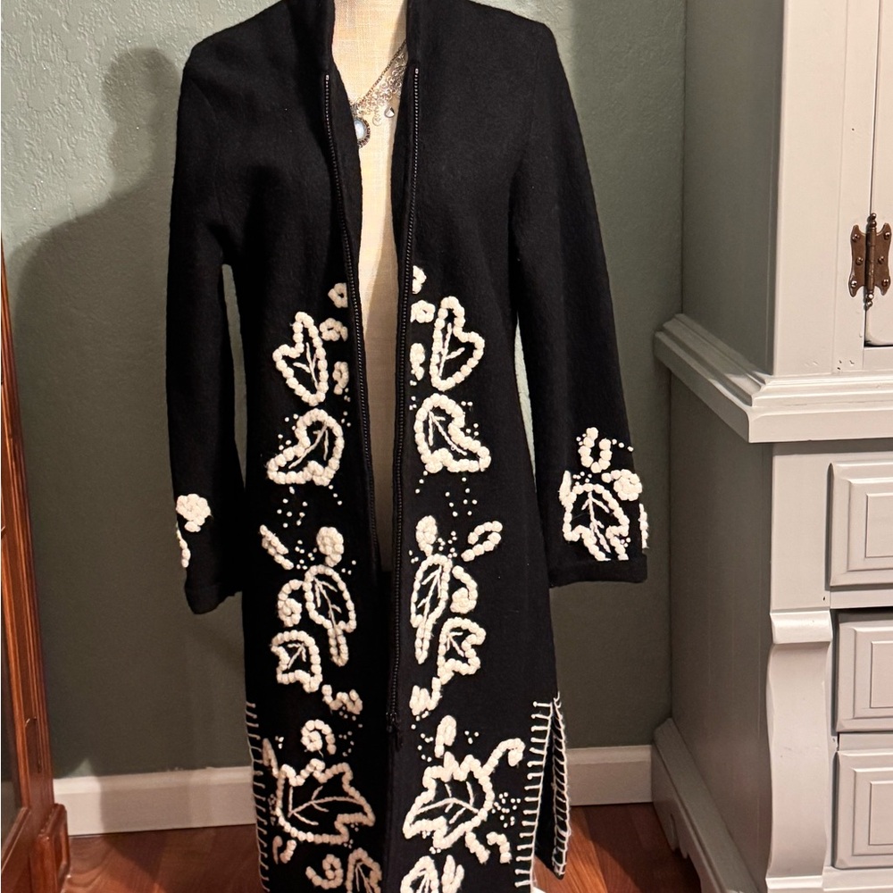Stylish Black Cardigan with White Leaf Embroidery